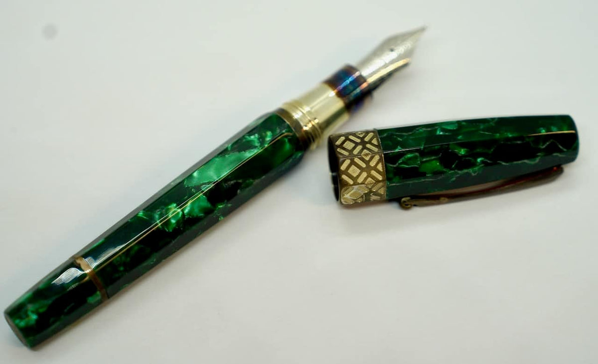 Montegrappa Extra 8 Otto Fountain Pen Malachite ISE8T3CM 