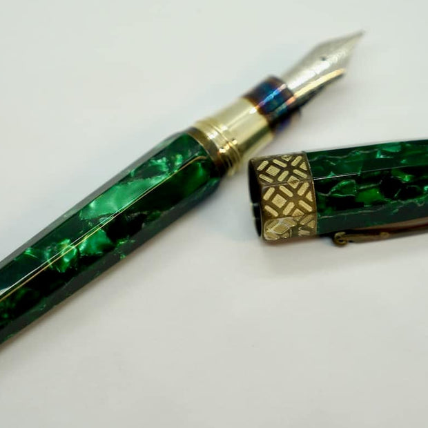 Montegrappa Extra 8 Otto Fountain Pen Malachite ISE8T3CM