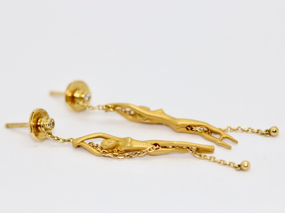 Carrera y Carrera Ohrringe „Nude Woman“ aus 18K Gelbgold mit Diamanten