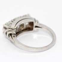 Diamantring aus 18K Weißgold mit drei Brillanten, 1,6 ct gesamt