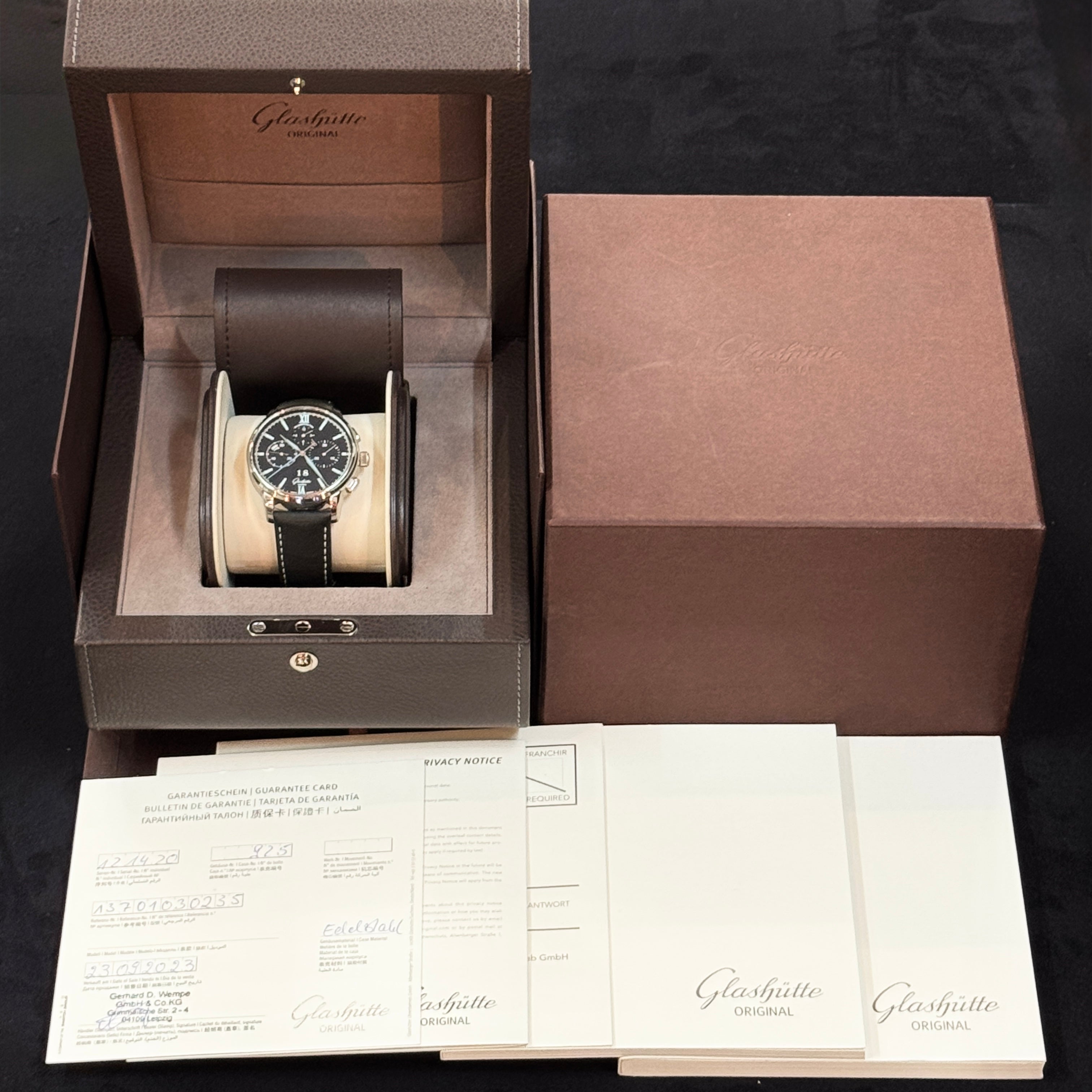 Glashütte Original Senator Chronograph Panoramadatum 1-37-01-03-02-35