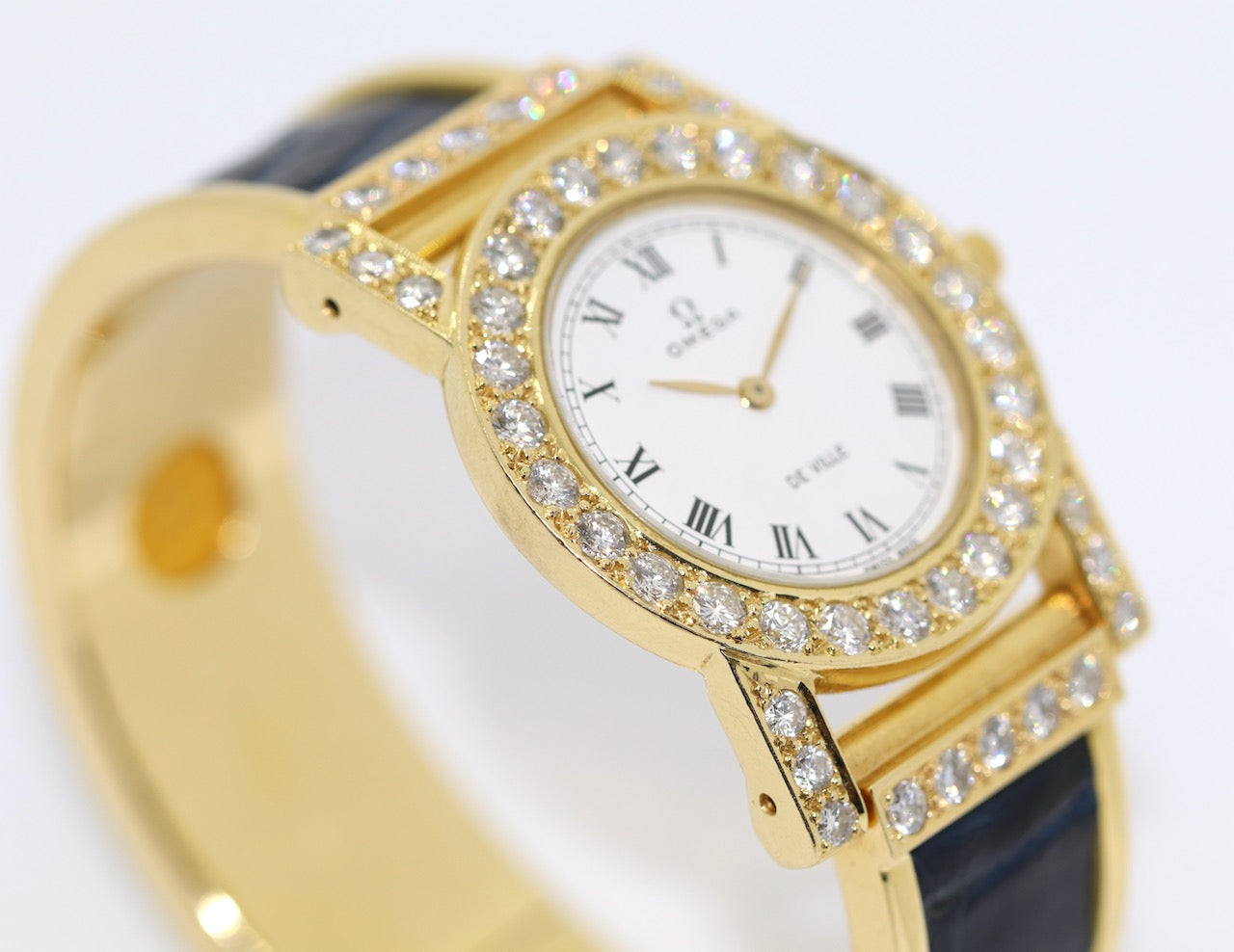 Omega De Ville Damenuhr in 18 Karat Gold und Diamanten