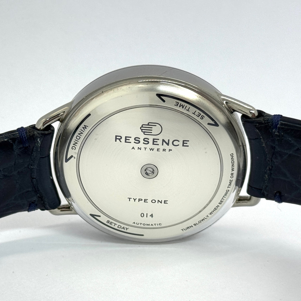 Ressence Type 1 Titanium Type 1G 1.1 Armbanduhr