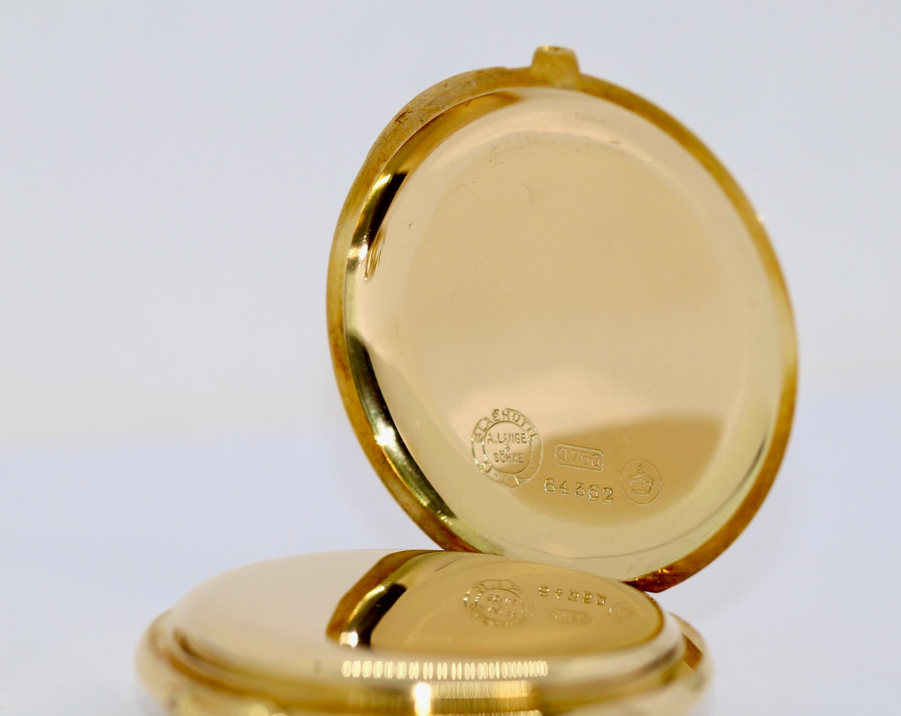 A. Lange & Söhne 1A Taschenuhr aus 18K Gold, „Lucia“-Gehäuse, 53 mm
