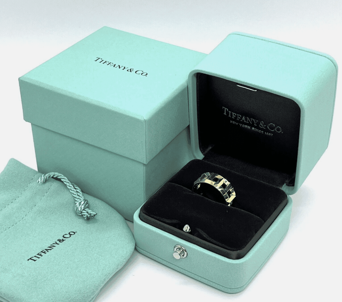 Tiffany & Co. T True Ring 8 mm wide 18k yellow gold size 52