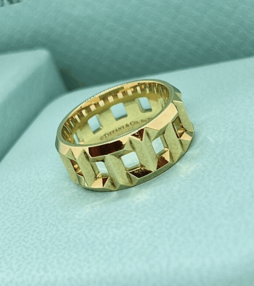 Tiffany & Co. T True Ring 8 mm wide 18k yellow gold size 52