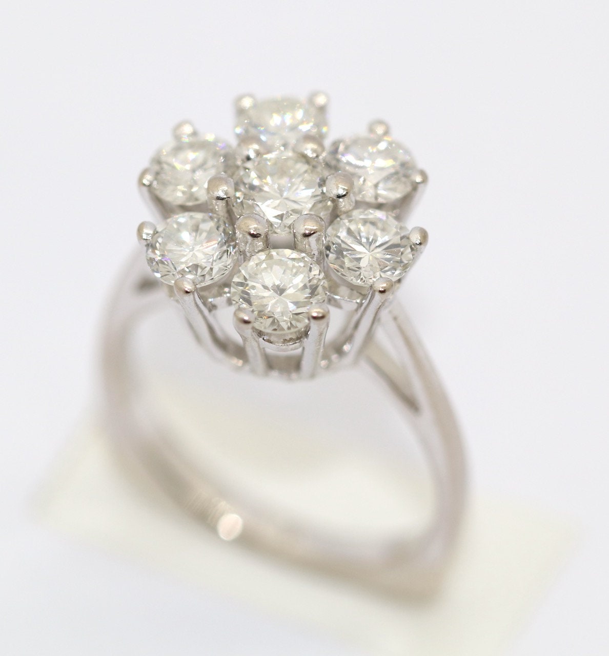 2,2 Karat Diamant Solitär Ring, 18 Karat Weißgold
