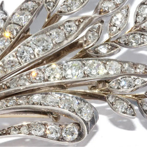 Große, Antike Weißgold Diamant-Brosche als Blumenstrauß mit Schleife