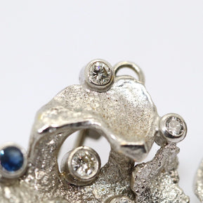 Fantasie-Ohrclips aus 14 Karat Weißgold mit Diamanten und Saphiren