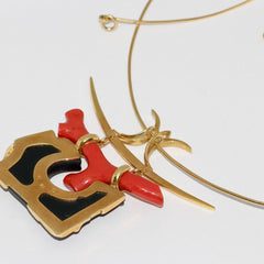 18 Karat Gold Halskette, Collier mit großem Anhänger als japanisches „Torii“, Koralle und Marquise-Diamant,