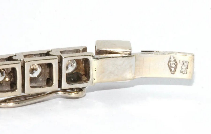 18 Karat Weißgold Tennisarmband, besetzt mit 38 runden weißen Diamanten