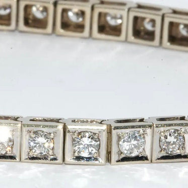 18 Karat Weißgold Tennisarmband, besetzt mit 38 runden weißen Diamanten