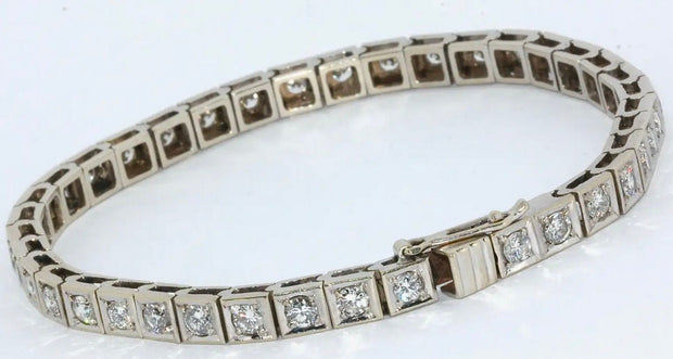 18 Karat Weißgold Tennisarmband, besetzt mit 38 runden weißen Diamanten
