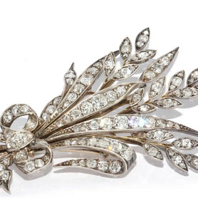 Große, Antike Weißgold Diamant-Brosche als Blumenstrauß mit Schleife