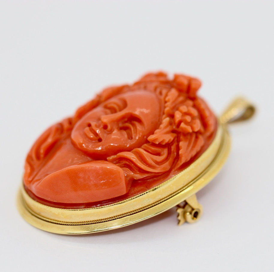 Antike Brosche, Anhänger, Korallen-Kamee, 18 Karat Gold, weibliches Portrait, Kameo, Cameo