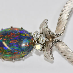 Prächtige Halskette, Collier aus 18 Karat Weißgold mit großem australischem Opal und Diamanten
