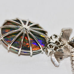 Prächtige Halskette, Collier aus 18 Karat Weißgold mit großem australischem Opal und Diamanten