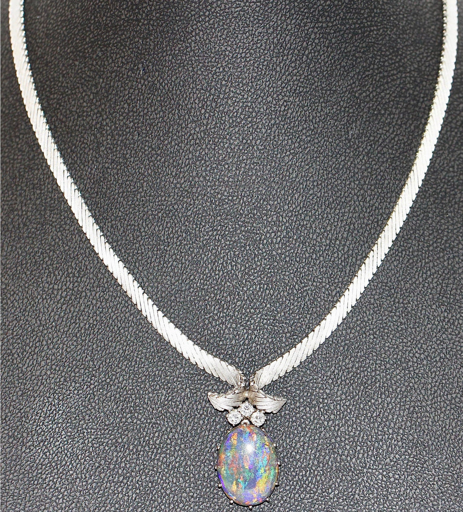 Prächtige Halskette, Collier aus 18 Karat Weißgold mit großem australischem Opal und Diamanten