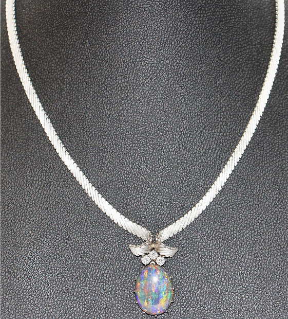 Prächtige Halskette, Collier aus 18 Karat Weißgold mit großem australischem Opal und Diamanten