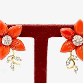 18 Karat Gold Ohrstecker, mit Koralle und Diamanten, Ohrringe, Clips, florales Design