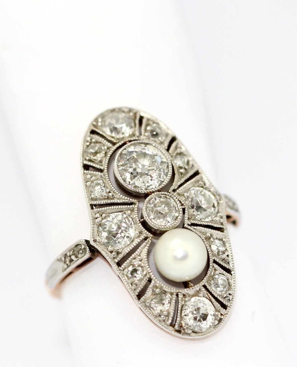 Art Deco Ring, Rosegold und Platin, mit Diamanten und natürlicher Perle