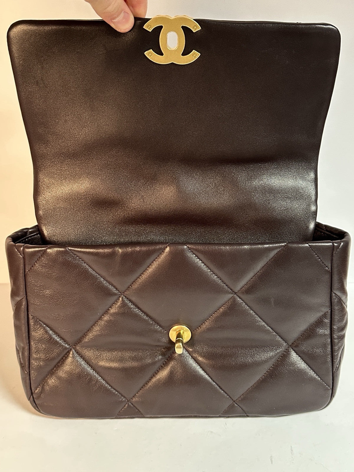 Chanel 19 Flap Bag Braun Lammleder wie NEU