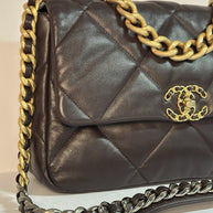 Chanel 19 Flap Bag Braun Lammleder wie NEU