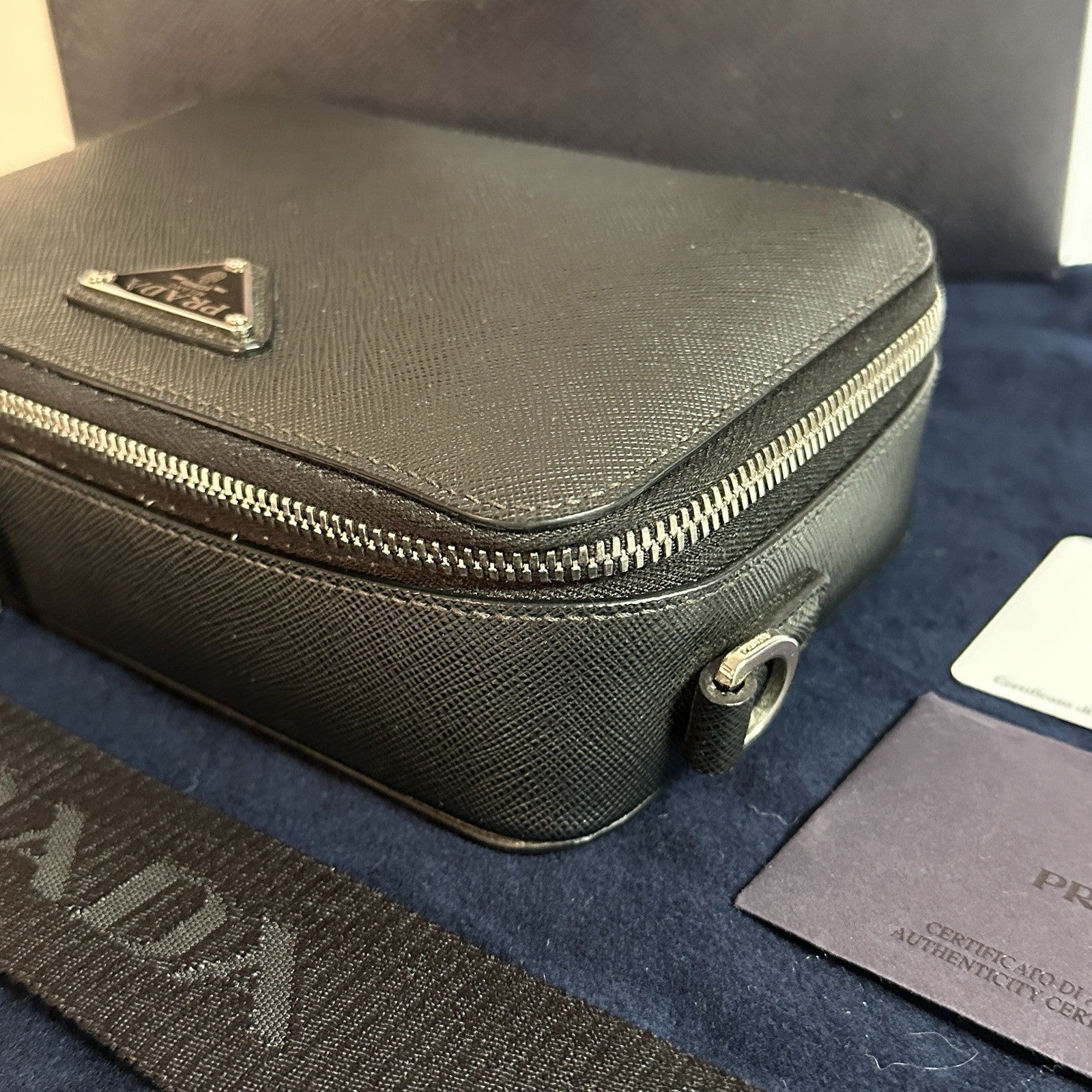 Prada Brique Umhängetasche Schwarz Saffiano Leder TOP ZUSTAND 2022