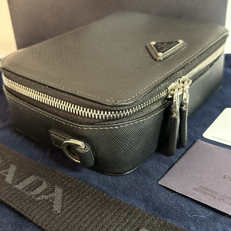 Prada Brique Umhängetasche Schwarz Saffiano Leder TOP ZUSTAND 2022