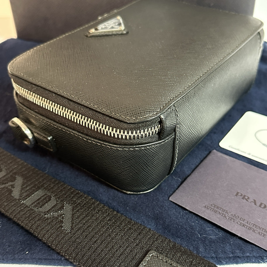 Prada Brique Umhängetasche Schwarz Saffiano Leder TOP ZUSTAND 2022